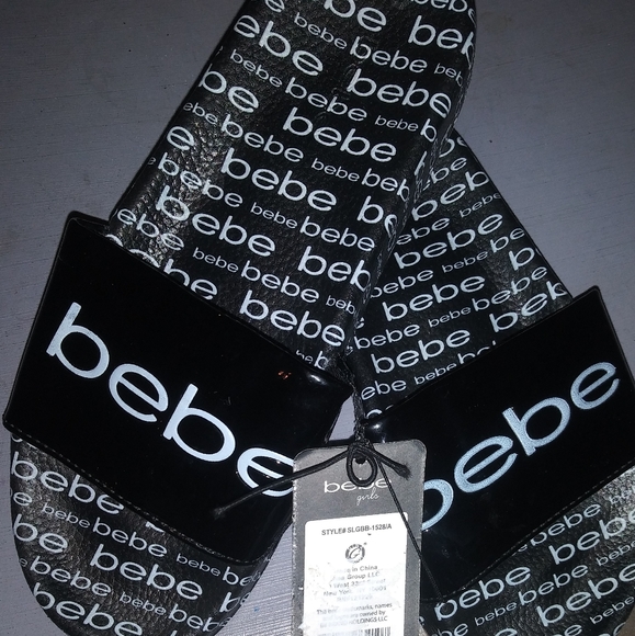 bebe Slides - Picture 2 of 3